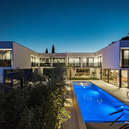 Osea 40 M2 Pool, Sauna, 4 En-suite Bedrooms Villa Medulin