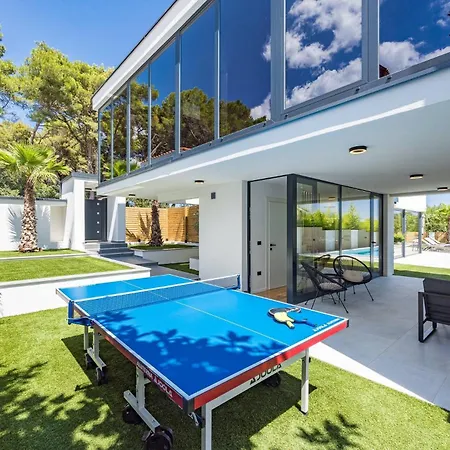 Villa Osea 40 M2 Pool, Sauna, 4 En-suite Bedrooms *